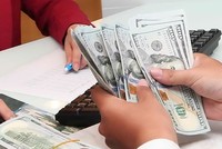 Sáng 13/2, giá vàng tiếp tục giảm sâu, tỷ giá USD bật tăng