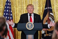 Tổng thống Mỹ Donald Trump lên án một loạt hãng truyền thông. Ảnh: Fox News