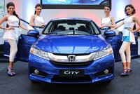 So sánh thiết kế Honda City mới và cũ