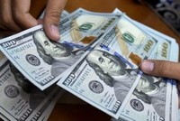 Sáng 27/2, giá vàng tăng nhẹ, tỷ giá USD giảm mạnh