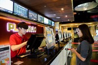 Liệu rằng Vincom có áp đặt MVP?. Ảnh: Quỳnh Trang.