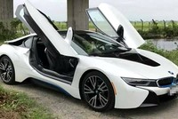 BMW i8 2015 rao bán ở mức gần 4,3 tỷ.