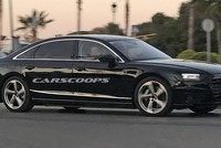 Xe chỉ còn dán nguỵ trang ở đèn pha, lưới tản nhiệt và đèn hậu