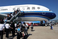 Càng ngày nhiều hãng hàng không mở đường bay đưa khách Trung Quốc đến Việt Nam. Ảnh: China Southern Airlines.