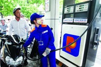 Cho xả quỹ bình ổn, giá xăng dầu đồng loạt tăng 350 đồng/lít