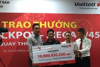 Lần đầu tiên có người nhận giải độc đắc Vietlott không đeo mặt nạ