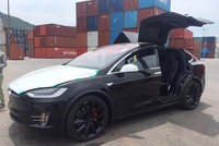 Xe sử dụng động cơ điện 143 mã lực.