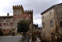 Một toà lâu đài trong kế hoạch nằm ở trung tâm Civitella Cesi - ngôi làng nhỏ hẻo lánh của Italy. Ảnh: Agenzia Del Demanio.