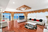 Giá dao động từ 600.000 Đôla Australia cho căn hộ studio đến 20 triệu Đôla Australia cho căn hộ penthouse.