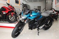 Yamaha FZ25 2017, nakedbike mới đầu tiên về Việt Nam.