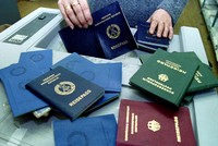 Vì sao hộ chiếu trên thế giới chỉ có 4 màu cơ bản