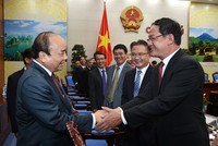 Thủ tướng chúc mừng các đồng chí được Đảng, Nhà nước giao nhiệm vụ làm Trưởng cơ quan đại diện của Việt Nam ở nước ngoài.