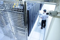 Doanh nghiệp cung cấp dịch vụ hạ tầng cho rằng quy định phải nộp 1,5% doanh thu cho quỹ viễn thông công ích không còn phù hợp. Ảnh minh họa. 