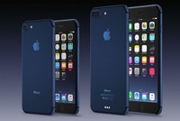 Phone 7 và 7 Plus chính hãng nhiều nơi được giảm giá sâu, dẫn đến việc chệnh lệch giá giữa các cửa hàng có thể lên tới vài triệu đồng.