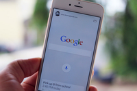 Để được mặc định tình kiếm trên iPhone, Google phải trả cho Apple 3 tỷ USD chỉ riêng 2017.