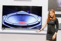 LG Signature W - TV OLED mỏng nhất Việt Nam