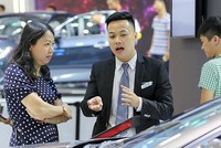 Bán hàng cho khách không chỉ cần nói hay về sản phẩm mà còn cần giá tốt.