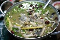 Ba món “tuyệt chiêu” từ rắn hổ hành miền Tây