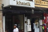 Khaisilk bán khăn lụa Trung Quốc do 'nhu cầu 20/10 quá lớn'