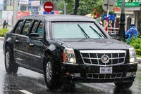 Xe "Quái thú" của Tổng thống Mỹ được máy bay vận tải chở tới Đà Nẵng ngày 8/11. Ảnh: Đức Đồng.