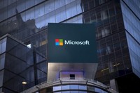 Microsoft sẽ hưởng lợi từ mảng điện toán đám mây và phần mềm cho doanh nghiệp. Ảnh: Reuters