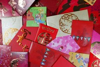 Trung bình mỗi người dân tại thị trấn Phủ Điền, Phúc Kiến, Trung Quốc nhét gần 43 triệu đồng vào mỗi bao lì xì cho người thân trong năm nay. (Nguồn: SCMP)