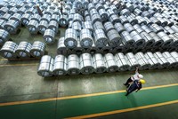 HSG: Công ty của vợ Chủ tịch HĐQT đăng ký bán toàn bộ hơn 19 triệu cổ phiếu