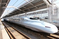 Tàu tốc độ cao được đề xuất sử dụng công nghệ giống Nhật Bản. Ảnh: CTV