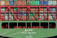 Một tàu container tại cảng Los Angeles (Mỹ). Ảnh: Reuters.