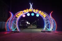 Chợ đêm Lý Sơn. Ảnh: Thạch Thảo.