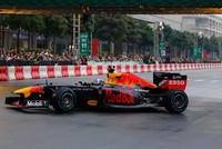 Xe đua f1 trong lần chạy biểu diễn ở TP HCM vào tháng 5/2018. Ảnh: Bảo Lam.