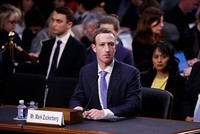 Zuckerberg điều trần trước Quốc hội Mỹ hồi tháng 4/2018.