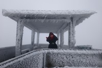 Những tạo hình khác lạ vì băng giá ở Mẫu Sơn