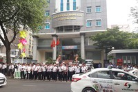 Bên ngoài phiên Tòa xét xử vụ kiện của Vinasun với Grab năm ngoái