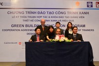 Lễ ký thỏa thuận hợp tác và khóa đào tạo giảng viên thiết kế công trình xanh và hiệu quả.