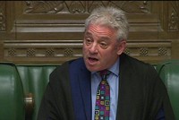 Chủ tịch Hạ viện Anh John Bercow, người luôn đeo những chiếc cà vạt hết sức màu sắc. Ảnh: BBC/Chụp từ màn hình. 