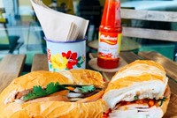 Quán cà phê, bánh mì Hà Nội giữa lòng Seoul
