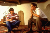 Steve Jobs (bên trái) và Bill Gates (bên phải).