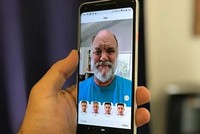 FaceApp là ứng dụng có thể "biến" trẻ thành già với một cú nhấn. Ảnh: Android Central.