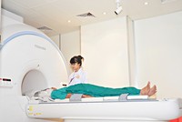 Hệ thống chụp cộng hưởng từ Toshiba Vantage Elan 1.5T, một sản phẩm phân phối của SRA. Ảnh: Internet.