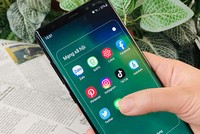 Người dùng ngày càng có nhiều lựa chọn mạng xã hội. Ảnh: Anh Tú.