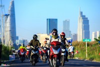 Người TP.HCM trong đợt lạnh nhất từ đầu năm