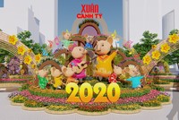 Phối cảnh chuột chào mừng du khách ngay tại cổng chính đường hoa.