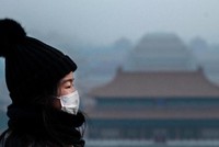 Nhiệt độ cao, môi trường thông thoáng có thể làm suy giảm sức mạnh của virus corona. Ảnh: CNN.