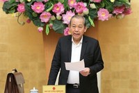 Phó Thủ tướng thường trực Trương Hoà Bình chủ trì cuộc họp xử lý 12 dự án yếu kém ngành Công Thương, ngày 3/4. Ảnh: VGP.