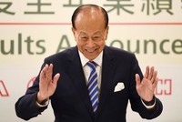  Tỷ phú địa ốc Lý Gia Thành là nhà đầu tư thời kỳ đầu của Tập đoàn Zoom Video Communications.