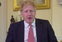 Thủ tướng Johnson trong video được công bố hôm 12/4. Ảnh: The Star.