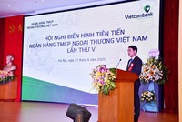 Ông Nghiêm Xuân Thành, Ủy viên Ban thường vụ Đảng ủy Khối Doanh nghiệp Trung ương, Bí thư Đảng ủy, Chủ tịch HĐQT Vietcombank phát biểu tại Hội nghị.