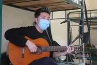 Khiêu vũ, đọc sách... ngày cận Tết ở khu cách ly Hà Nội