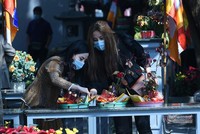 Chùa Hà đông nghẹt người trẻ đến cầu duyên ngày Valentine